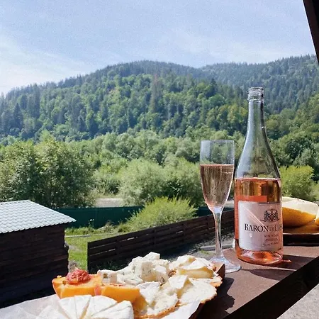 Деревянный коттедж Veranda