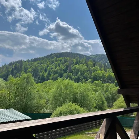 Деревянный коттедж Veranda *