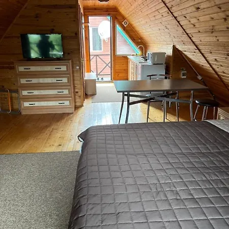 Деревянный коттедж Veranda Микуличин