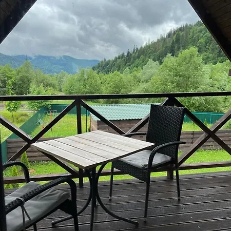 Деревянный коттедж Veranda *