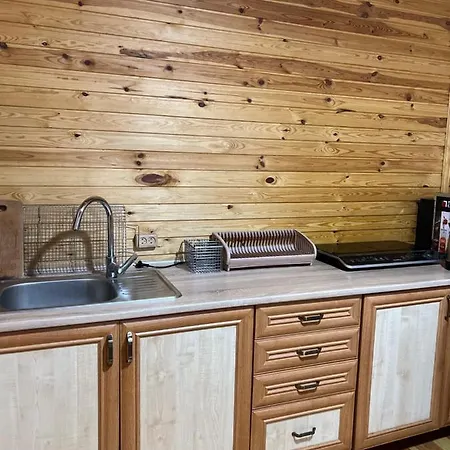 Деревянный коттедж Veranda *