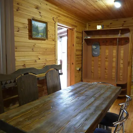 Lodge Veranda Mykulychyn