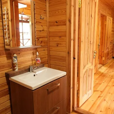Деревянный коттедж Veranda