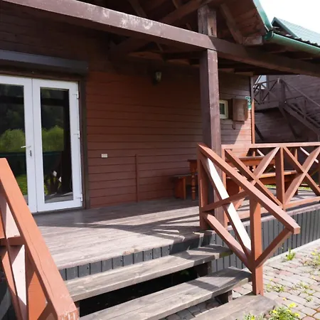 Деревянный коттедж Veranda *