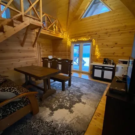 Деревянный коттедж Veranda