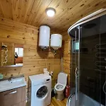 Veranda Alojamento de Turismo Selvagem Mykulychyn