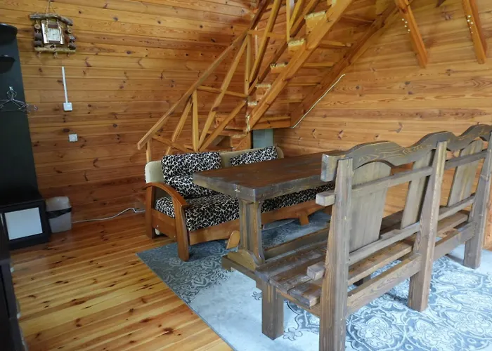 Veranda Lodge *